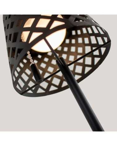 gretita table lamp with solar panel